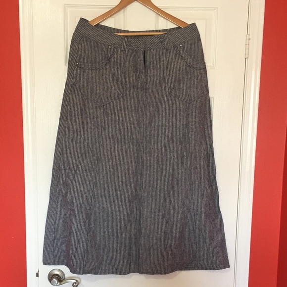 Lenin Blend Skirt - Picture 2 of 8
